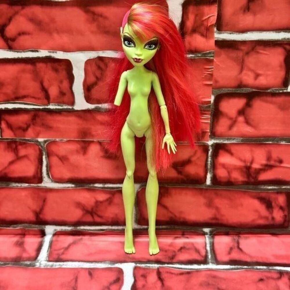 Monster High Ghoul Spirit Venus Doll